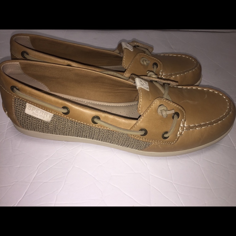 Women Sperry coil ivy leather boat shoes 9.5